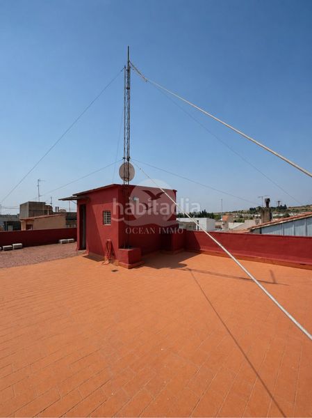 Foto 488cf0db-b165-439a-9260-37d9f689a8bb. Casa adossada a Parc Bosc-Castell Figueres