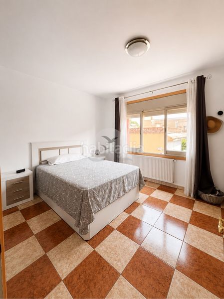 Foto 7b141dc4-0464-4440-b963-7c8da536e748. Casa adossada a Parc Bosc-Castell Figueres