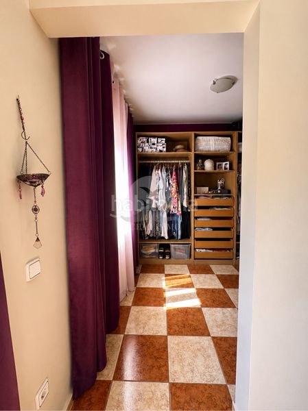 Foto a2c7c2b1-9a61-4705-a7ff-3bd133d0e1e4. Casa adossada a Parc Bosc-Castell Figueres