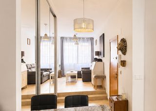 Apartament  Maestro alonso. Piso con la privacidad de una casa, techaos altos, patio privado