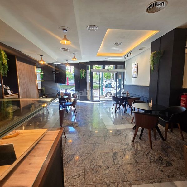 Foto 3b2a2652-4202-4ea0-b9f7-0cb26d0676eb. Local comercial a Zona Nord Alcoi