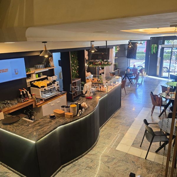 Foto b9b1f37f-4dd0-4f90-bf03-d4841e81f5c4. Local comercial a Zona Nord Alcoi