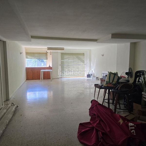 Foto c4260b6d-84db-4784-a7f9-a05f6bd5b3d5. Local comercial a Zona Nord Alcoi