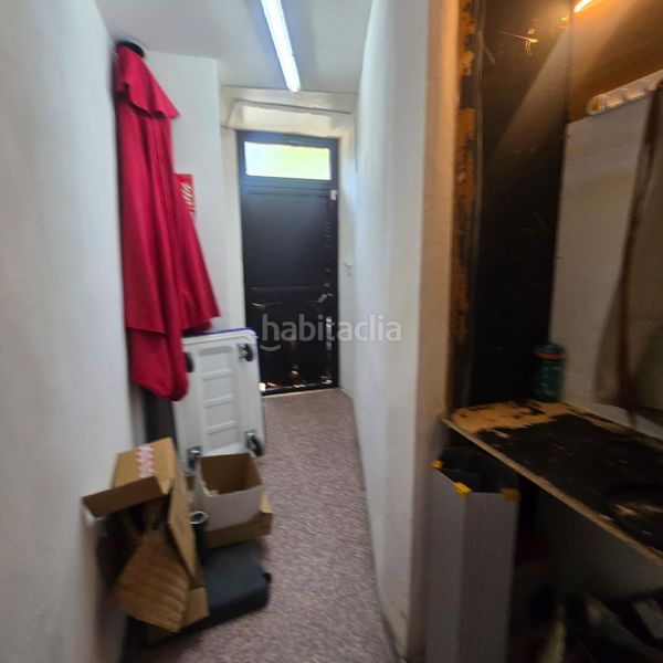 Foto daff9d4d-7e56-4ec9-a922-762e16d29253. Local comercial a Zona Nord Alcoi