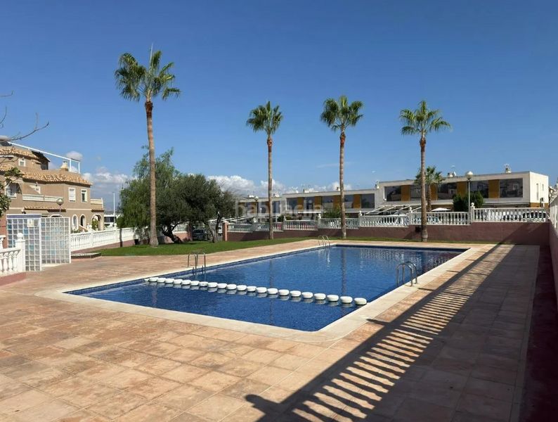 Foto 5df1a3ca-1e52-4d9b-9055-aa1ad8db2e89. Casa amb calefacció a Monte y Mar Santa Pola