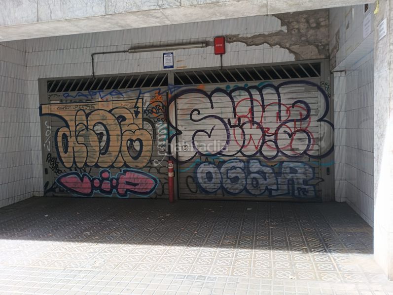 Foto 710bf0e3-eef6-4a58-9e86-e1f2f555a62d. Aparcament cotxe a Dreta de l´Eixample Barcelona