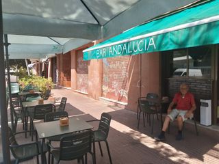 Trasp�s Local Comercial  Carrer de portugal. ?? se traspasa bar �andaluc�a� � excelente oportunidad en l�hosp