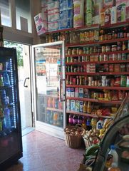 Trasp�s Local Comercial  Carrer d'ausi�s marc. Traspaso de tienda de alimentaci�n con licencia activa en badalo