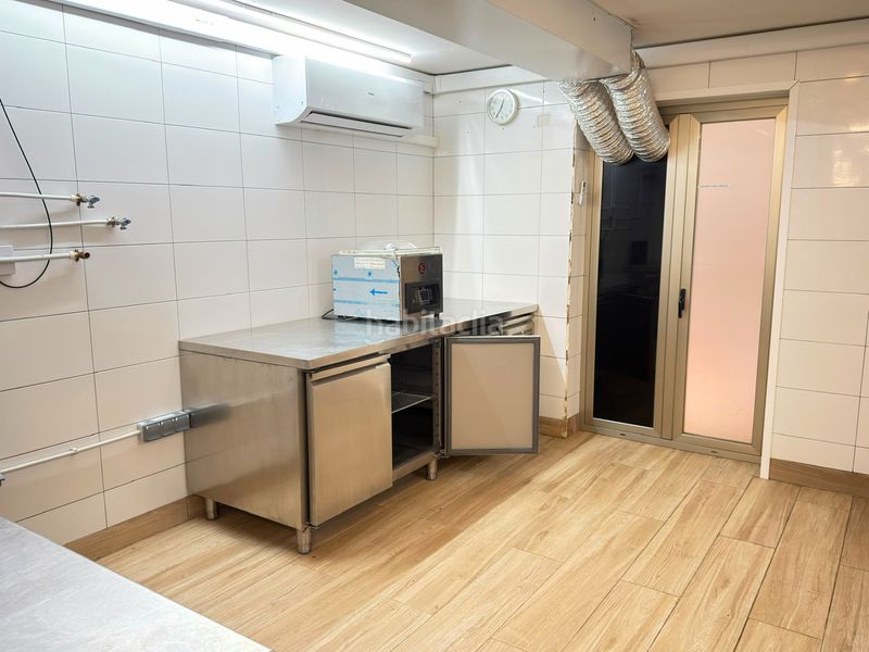 Foto fe3ad7eb-8543-4527-90ed-0923b533e4af. Trapasso locale commerciale in Sant Antoni Barcelona