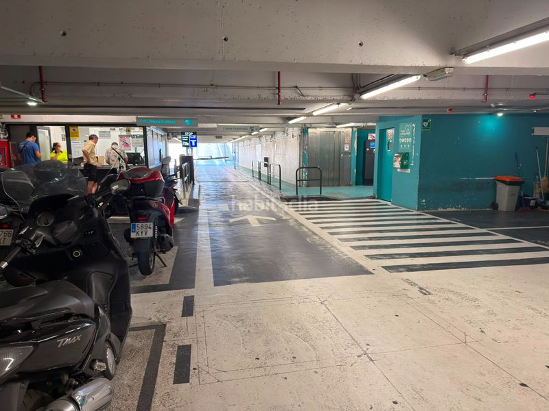 Foto 5b90eb74-483b-4d5b-a3e9-06e6e6f6ccfe. Aparcament cotxe a Raval Barcelona