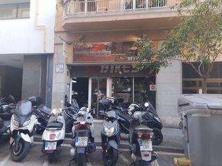 Trasp�s Local Comercial  Carrer dels madrazo. Traspaso de local con licencia de reparaci�n de motos en sarri�