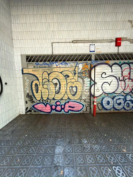 Foto 579b58f5-8e86-494e-9b87-9e027c2aac10. Aparcament cotxe a Dreta de l´Eixample Barcelona
