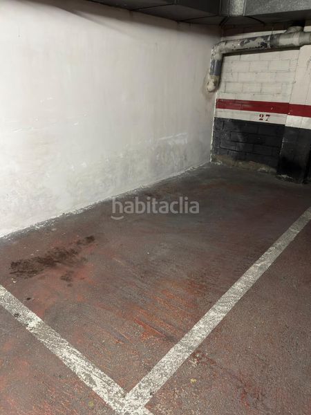 Foto a10eb494-66db-45c7-9b71-59132a2e304a. Aparcament cotxe a Dreta de l´Eixample Barcelona