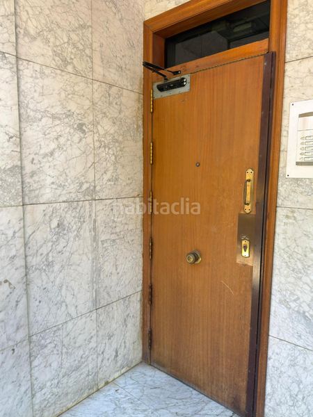 Foto e9a0f155-9201-4ac8-8514-4c4ff0ac0edd. Aparcament cotxe a Dreta de l´Eixample Barcelona