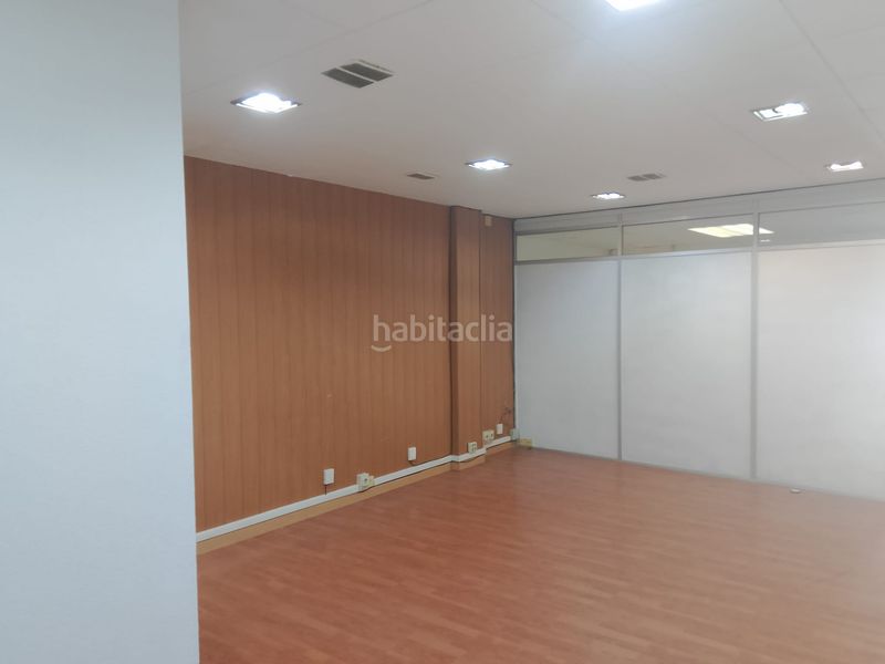 Foto 533cc847-3307-461c-bf18-c19e3dfa9b34. Alquiler local comercial  en alquiler – excelente ubicación en Barberà del Vallès