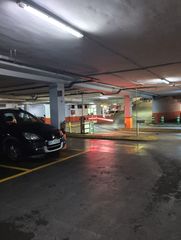 Autoparkplatz  Carrer de llança. Plaza de parking en venta para coche grande en una de las zonas