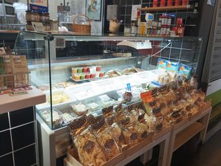 Trasp�s Local Comercial  Carrer de teodor llorente 10. Traspaso de local comercial con licencia alimentaria en mercado