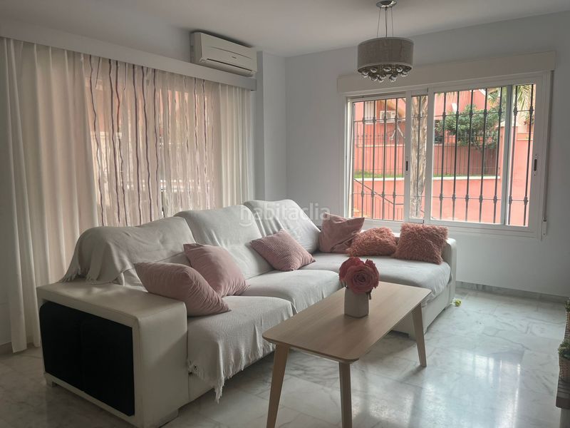 Foto 4826a336-2862-4c91-a30c-2139825894cb. Casa adossada amb aparcament piscina a Viña Málaga Torre del Mar