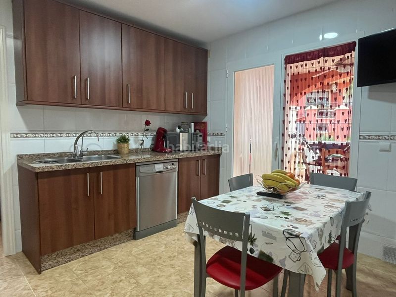 Foto 508d6b1e-9622-41be-99f5-af813ef6634c. Casa adossada amb aparcament piscina a Viña Málaga Torre del Mar