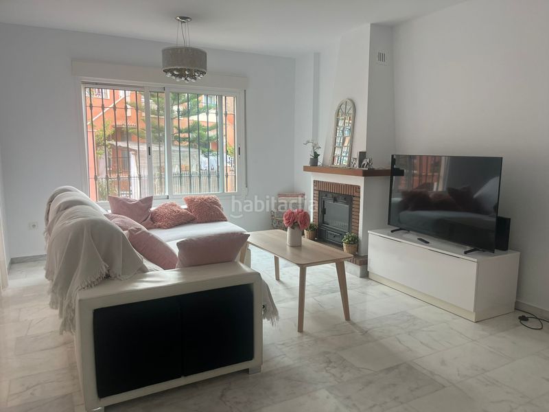 Foto ee373647-9170-44cf-b5a9-e942c248a897. Casa adossada amb aparcament piscina a Viña Málaga Torre del Mar