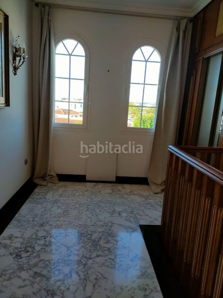 Foto 5e367bda-8986-4204-87a0-c79bf4d12f92. Xalet amb aparcament a Caleta de Velez