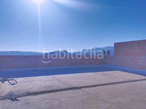 Foto f4cd9938-7c84-4fad-9d06-4cf5f7a6ba32. Casa adossada a Periana