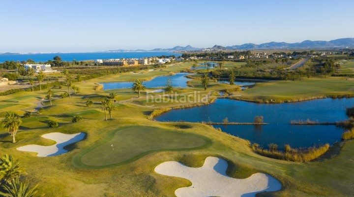 Foto 84881e4d-17de-4dec-abd3-0336a54e085d. Àtic amb calefacció aparcament piscina a Las Lomas de Rame-Bahía Bella Alcázares (Los)