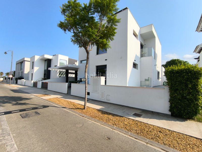Foto c4010851-9556-4e89-8b52-4a7dbd1c2ff7. Xalet amb aparcament piscina a Mar Menor golf Torre - Pacheco