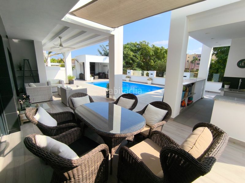 Foto ee46ff04-6635-42df-8eb8-2a0b3df59b1a. Xalet amb aparcament piscina a Mar Menor golf Torre - Pacheco