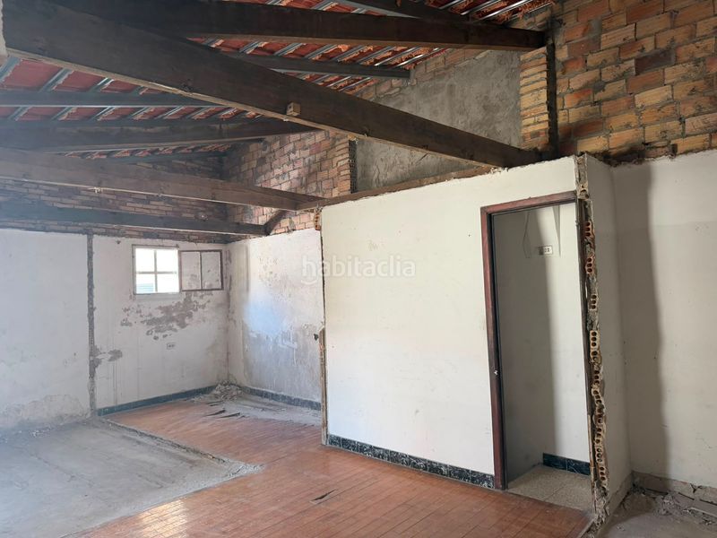 Foto 8046aed5-b76e-4387-8058-5db05138f7a1. Casa amb calefacció aparcament a Teis Vigo