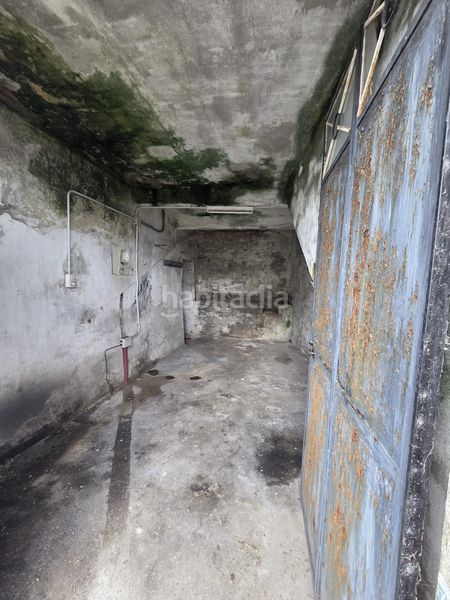 Foto ba6f9d66-5037-4546-800e-65184b19a3f4. Casa amb aparcament a Lavadores Vigo