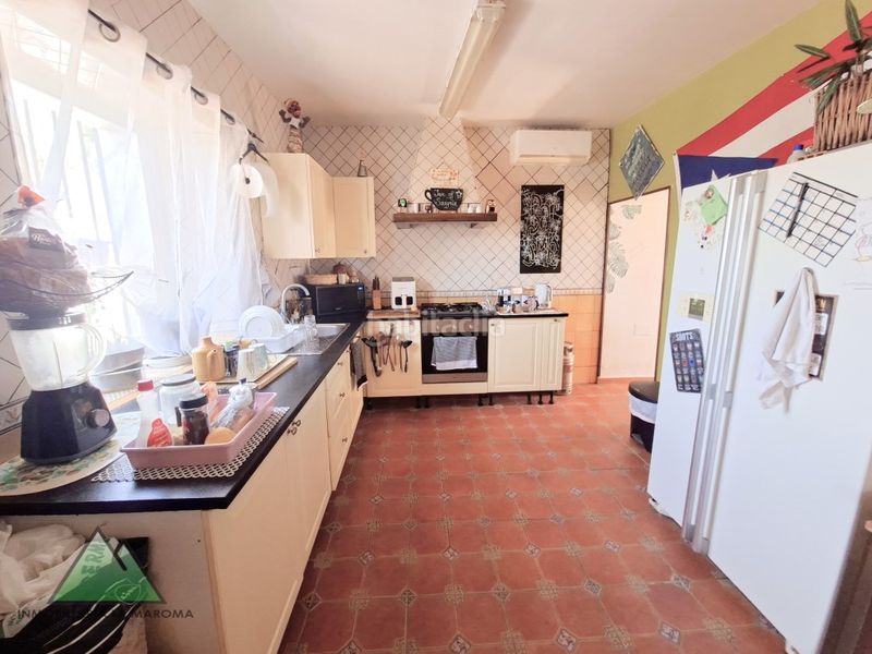 Foto 7501e679-7b1a-4738-bc4b-26ae4a322717. Casa amb aparcament a Alcaucín