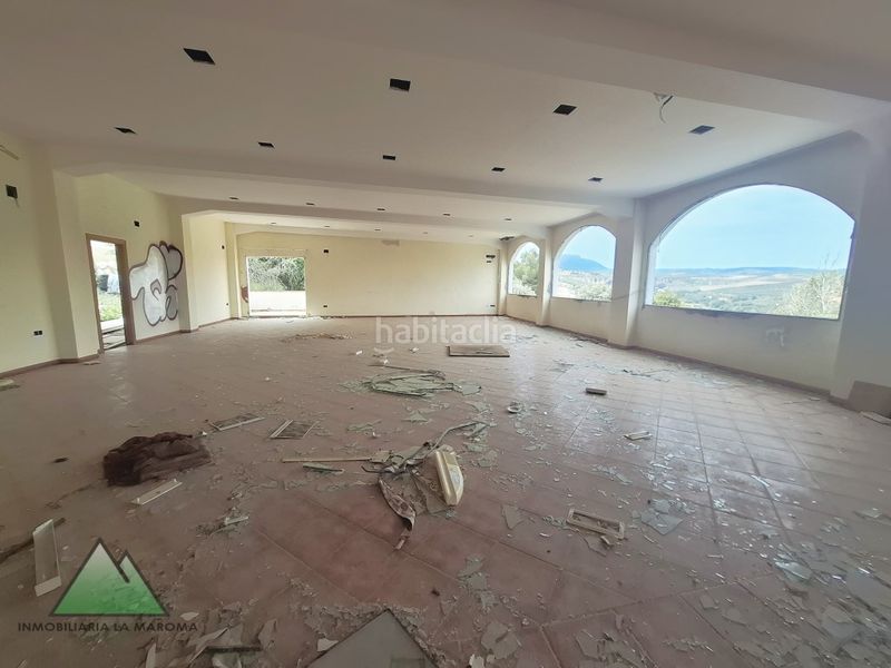 Foto b028f4bc-6967-4042-add5-0a9dc88c3a04. Local comercial gran oportunidad de inversion en Loja