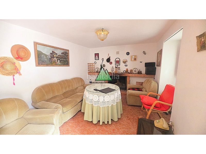 Foto b26fef97-b43c-44b8-bf53-ba7699296233. Casa adossada a Alfarnate