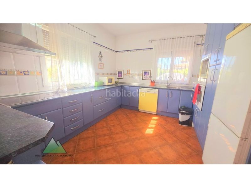 Foto ccc45423-5d2c-4f80-aed4-b94e9eba4d02. Casa amb aparcament a Alcaucín