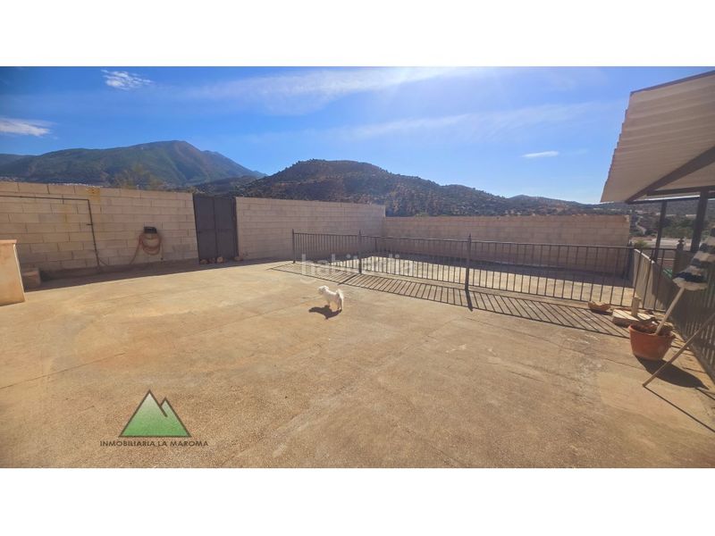Foto e8c6fa2d-82eb-476d-b753-6b4a10bca1e2. Casa amb aparcament a Alcaucín