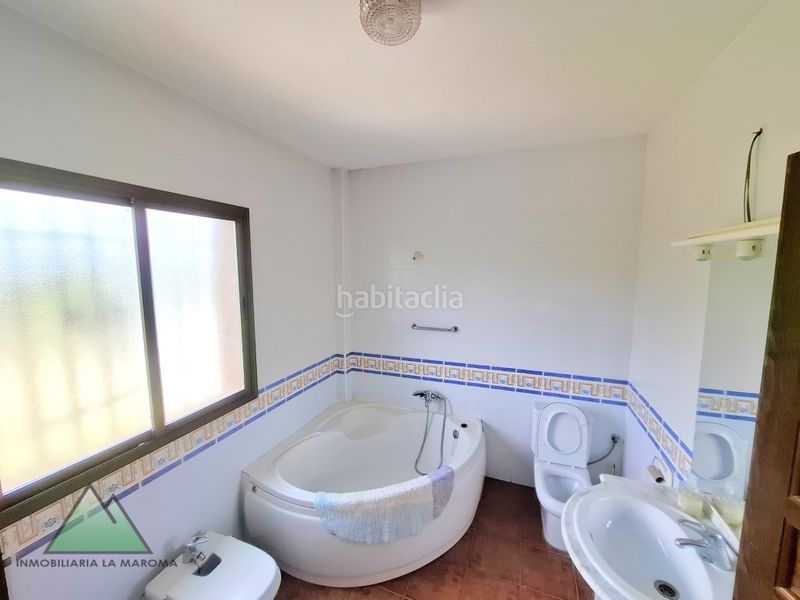 Foto 523848ce-f105-4caf-9453-dbb5b0818156. Xalet amb aparcament a Loja