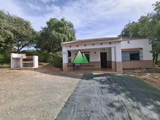 Casa a Archidona. Exclusiva oportunidad de inversión turística en un entorno prive