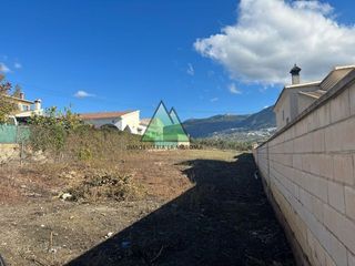 Terreno residenziale in Alcaucín. En venta solar urbano en puente don manuel