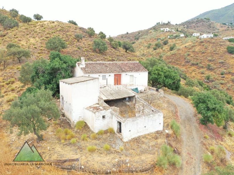 Foto 1be163d8-eb31-475e-be8e-e96f835411d5. Masia a Canillas de Aceituno