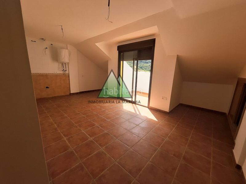 Foto 11e07a74-8e14-40e7-bc2f-802596271e41. Apartament amb aparcament a Alcaucín