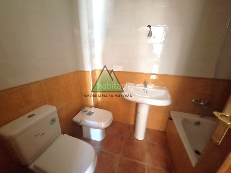 Foto edb82e76-8ac5-40fa-8ea1-31db1ff22110. Apartament amb aparcament a Alcaucín