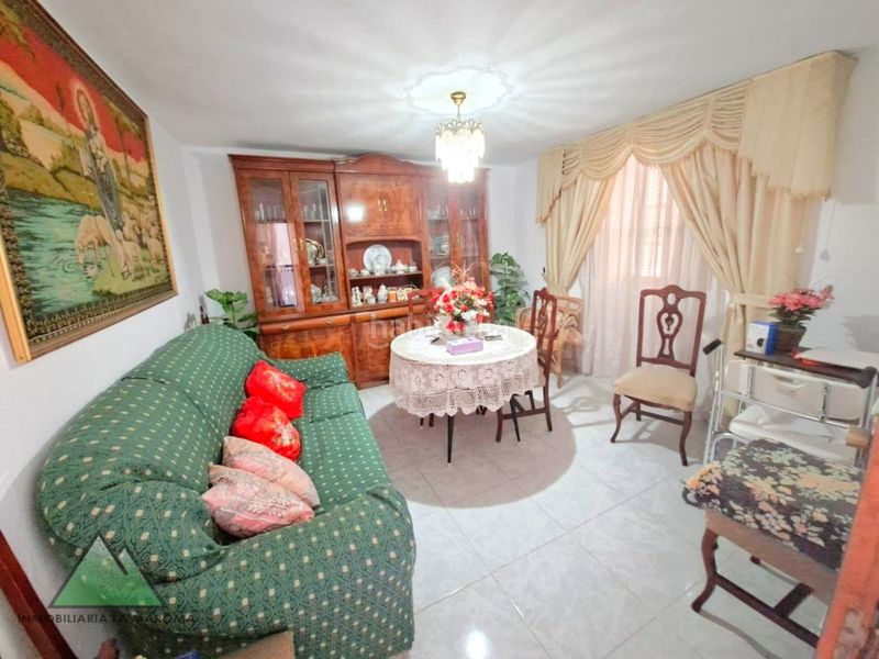 Foto cfaf9376-7504-4bd7-9a95-ee8e5aabab91. Casa a Archidona