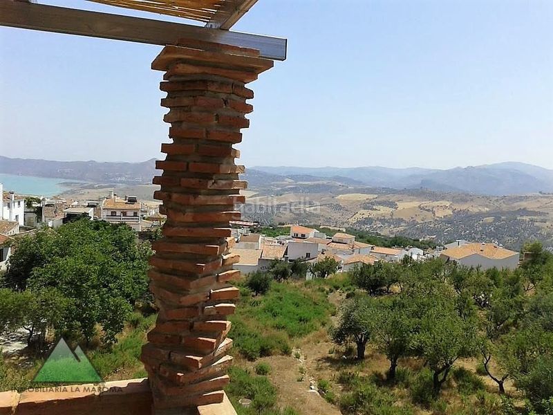 Foto 84559d16-84b8-4f91-a59d-03947e7b8df3. Casa amb aparcament a Periana