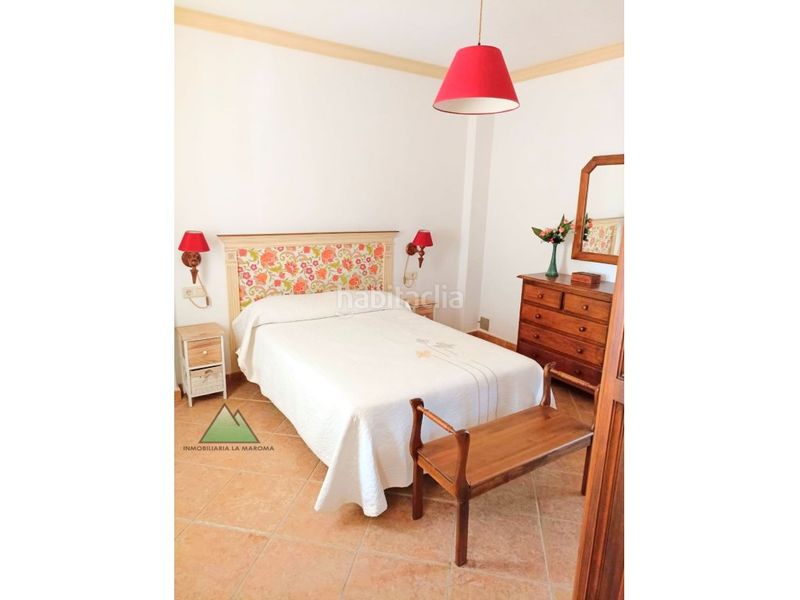 Foto b75e6fd0-d917-4f83-ab1a-36789acd60ec. Casa amb aparcament a Periana