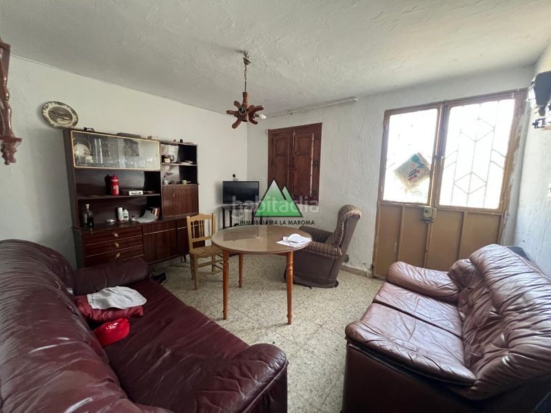 Foto dd6511ad-529b-40c7-9a3b-d01638c33d11. Casa amb aparcament a Loja
