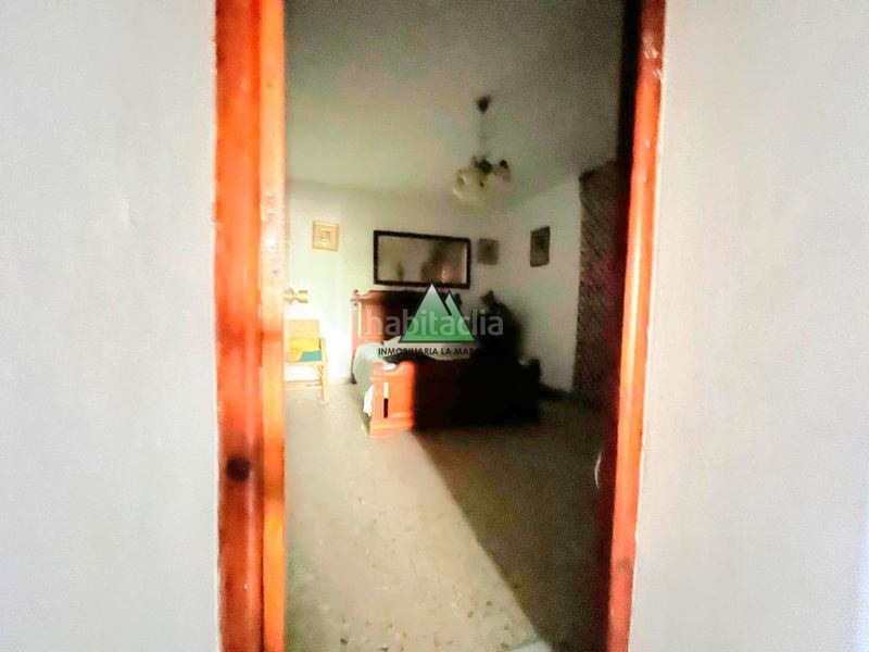 Foto f73e7719-a315-4195-bf99-e56da1f52678. Casa amb aparcament a Loja