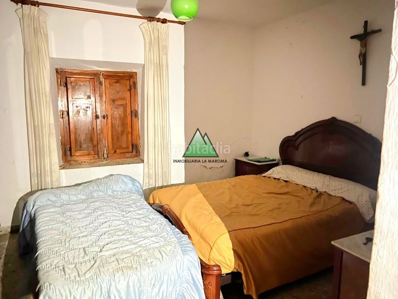 Foto f859906f-f1b3-4962-804f-b7ce52ec6474. Casa amb aparcament a Loja