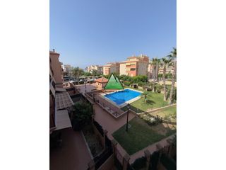 Flat  Calle osa mayor. Acogedora vivienda de 3 dormitorios con amplia terraza en mezqui