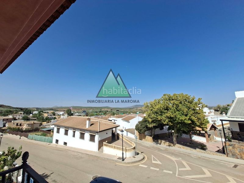 Foto 42a697a4-b8ae-42fe-82f6-37ecff5c04c0. Casa adossada amb aparcament a Loja